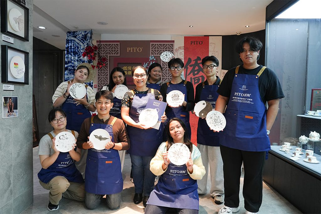 PIB College Visits PITO to Explore the Contemporary Expression of Chaozhou Blue and White Porcelain (10)