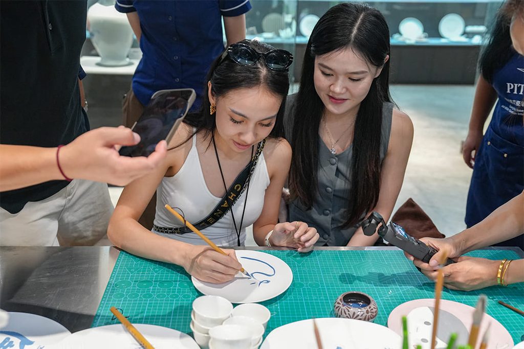 Starting with a Piece of Blue and White Porcelain PITO and “Laos Meets China” (5)
