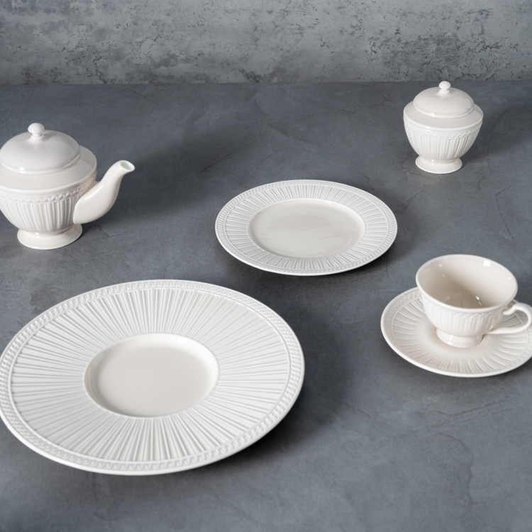 Babylon Taupe 11.25 Inch Streak Plate (3)