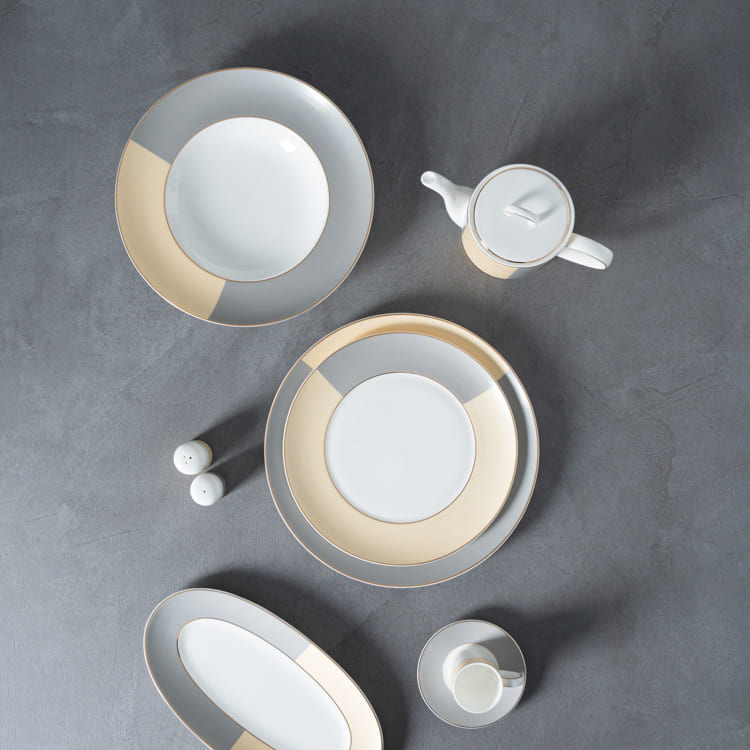 Velora Luxury Bone China Dinnerware with Gold Rim (1)