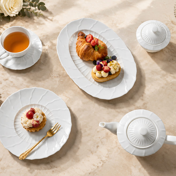 White Fine Porcelain Dinnerware (5)